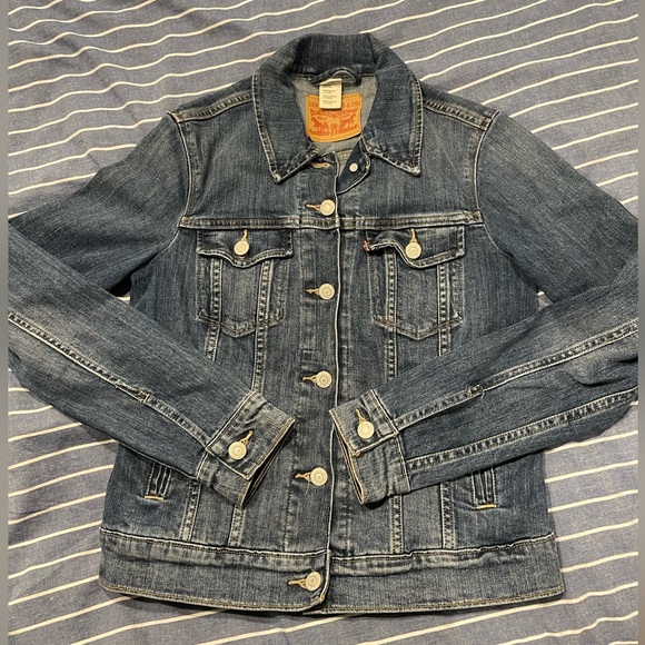 Levi's Jackets & Blazers - Levi’s Blue Jean Denim jacket